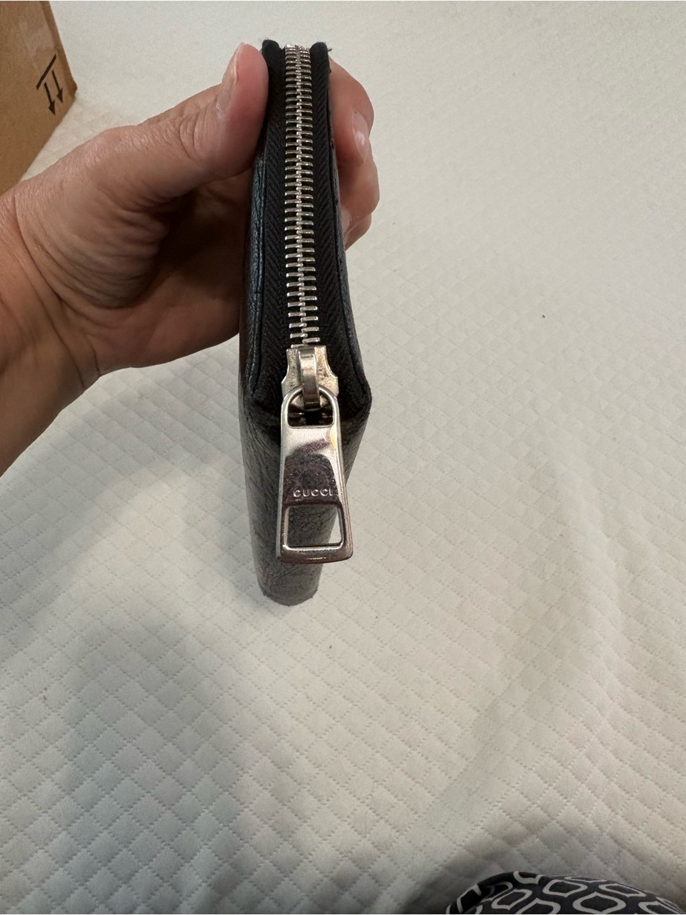 Gucci Black Leather Zip Around Wallet - Picture 4 of 12
